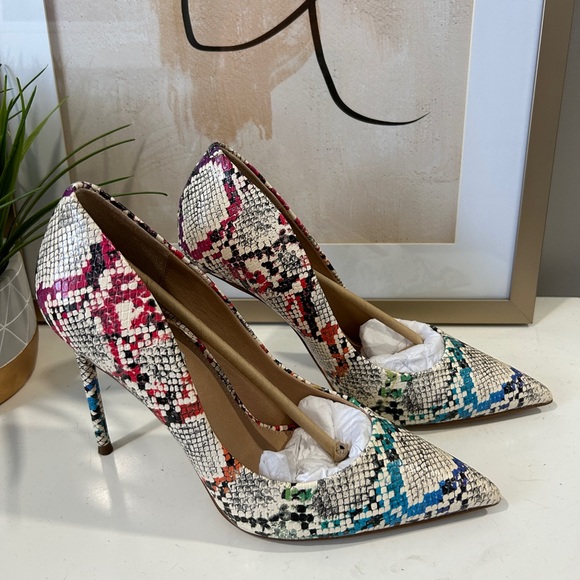 Steve Madden Pump - Size 9 - Picture 3 of 6